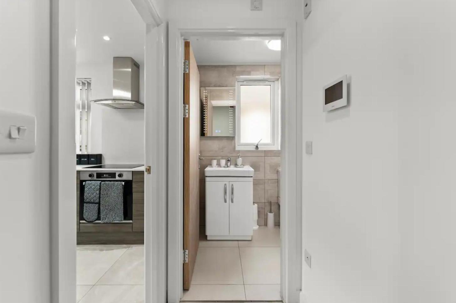 A Stylish Luxury 2 Bedroom Duplex Apartment Cardiff Ngoại thất bức ảnh